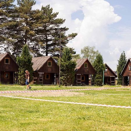 CEJCH - rekreační areál s restaurací Hotel Kněžmost Exterior foto